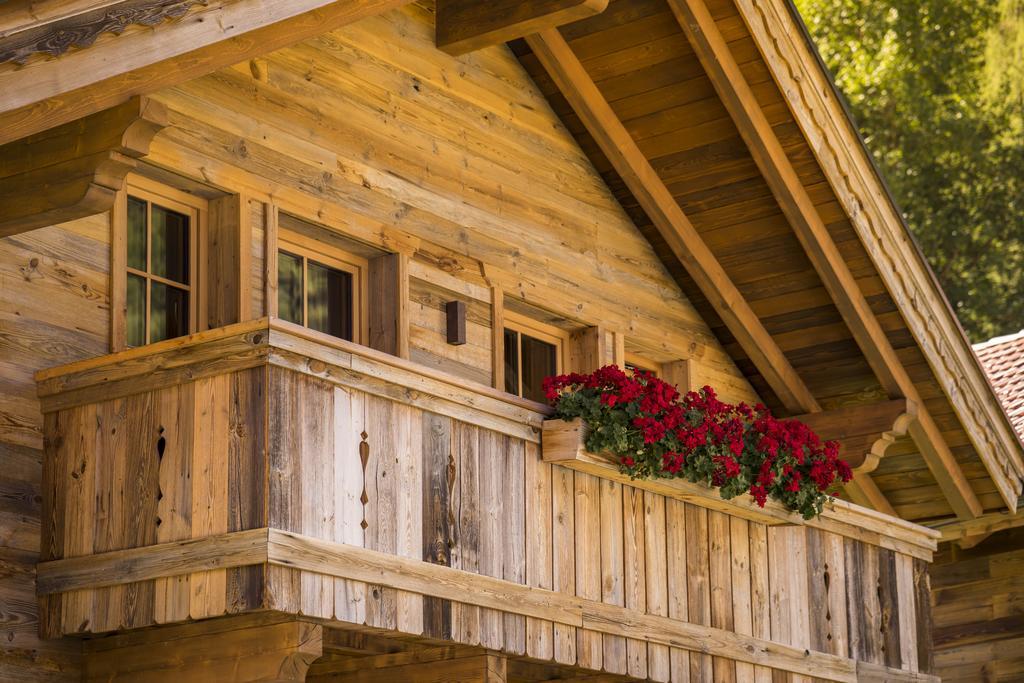 Wellnesshuettendorf Wiese Sankt Leonhard im Pitztal Exterior foto