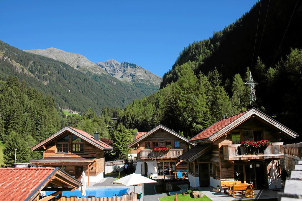 Wellnesshuettendorf Wiese Sankt Leonhard im Pitztal Exterior foto